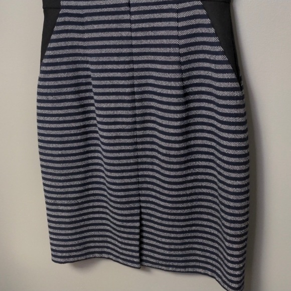 EUC J.Crew Stunning wool blend striped dress - Picture 4 of 8